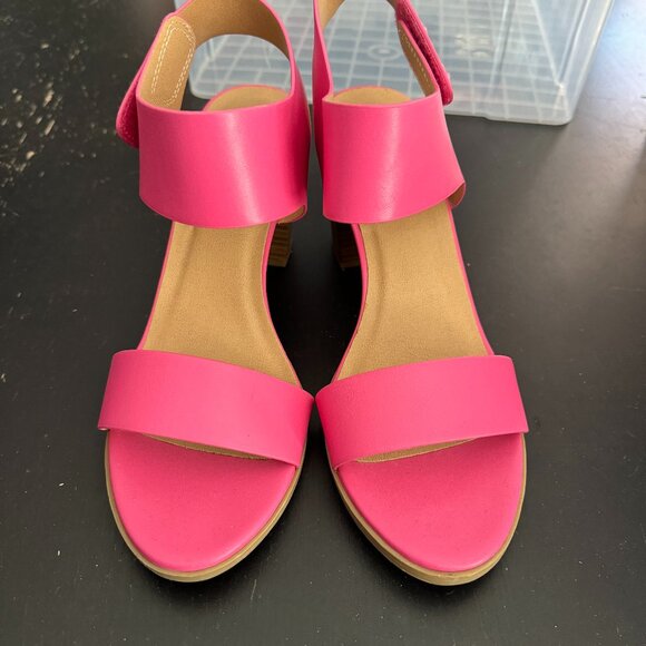 Soda - Willa Wedges - Fuchsia - 10 - Picture 1 of 9